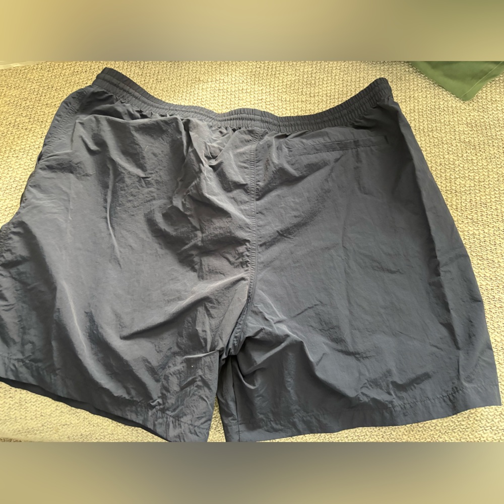 Disneyland Mens Short XXL - Picture 3 of 3